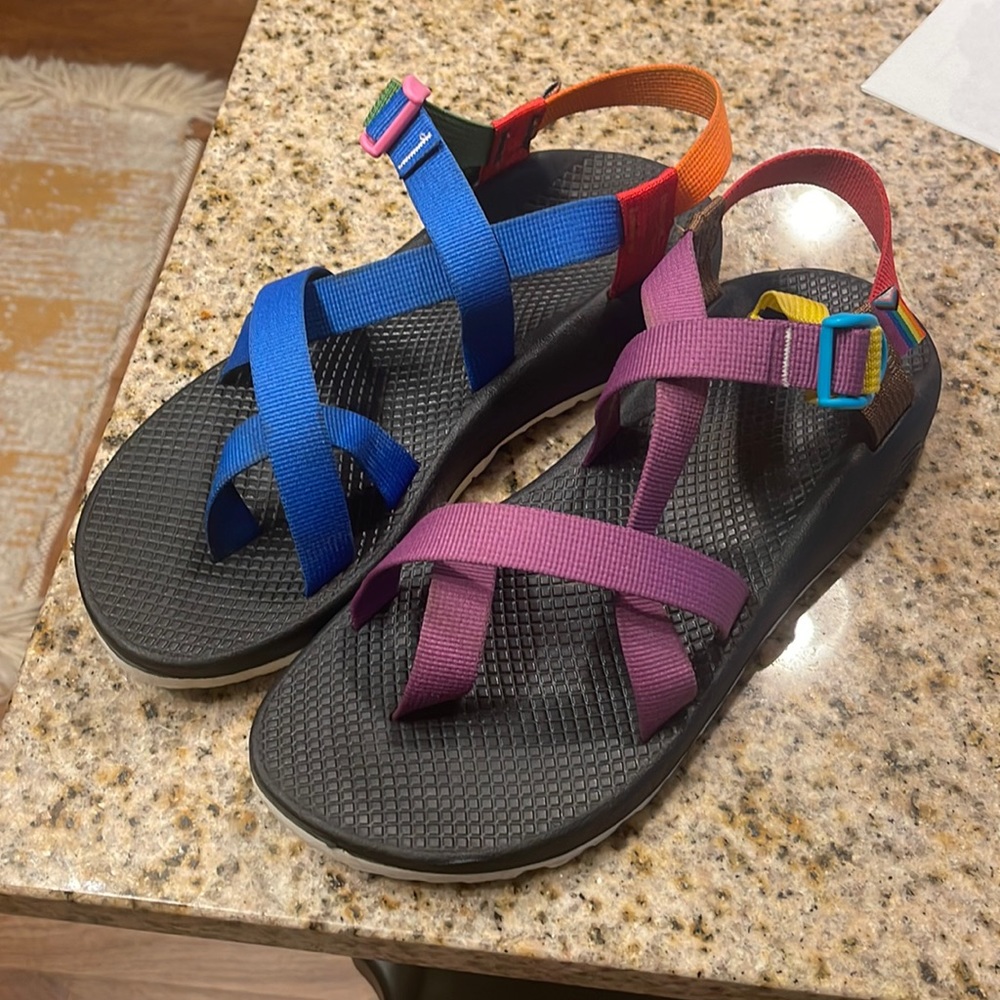 Rainbow Chacos Z/1